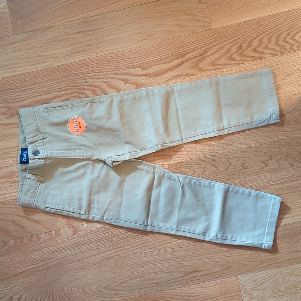 Children's Place Chinos - Stretch Fabric- Sz 5 Slim - Boys - Khaki color - NWT